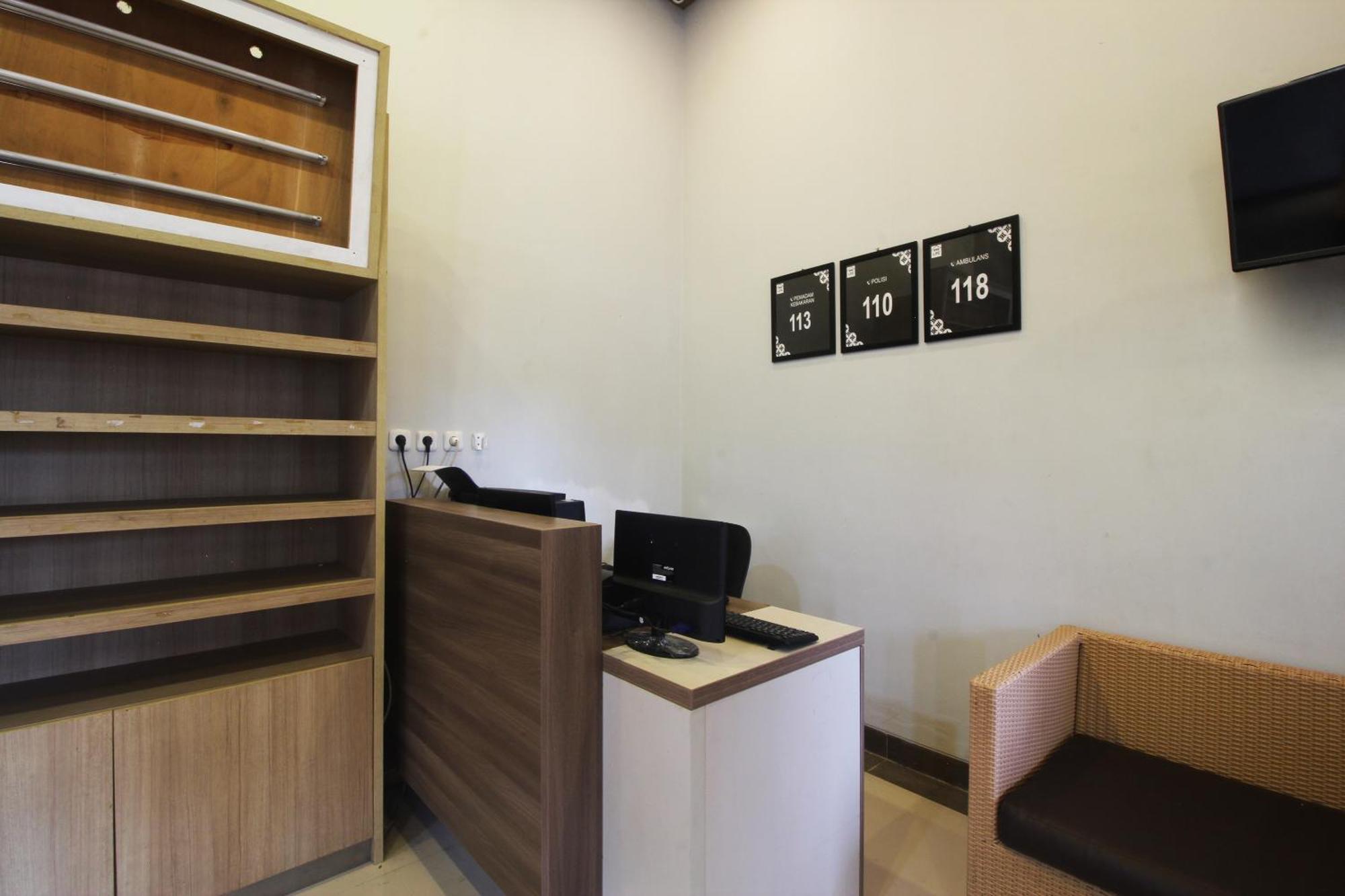 Oyo Life 2273 Pratama Homestay Bandar Lampung Exterior foto